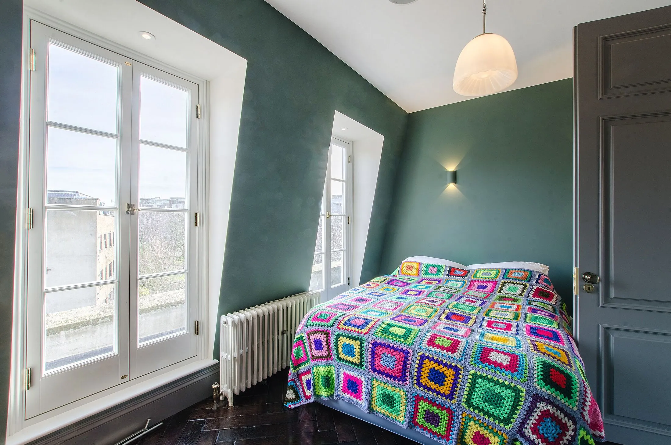 Flat Lamb Walk in Greater London