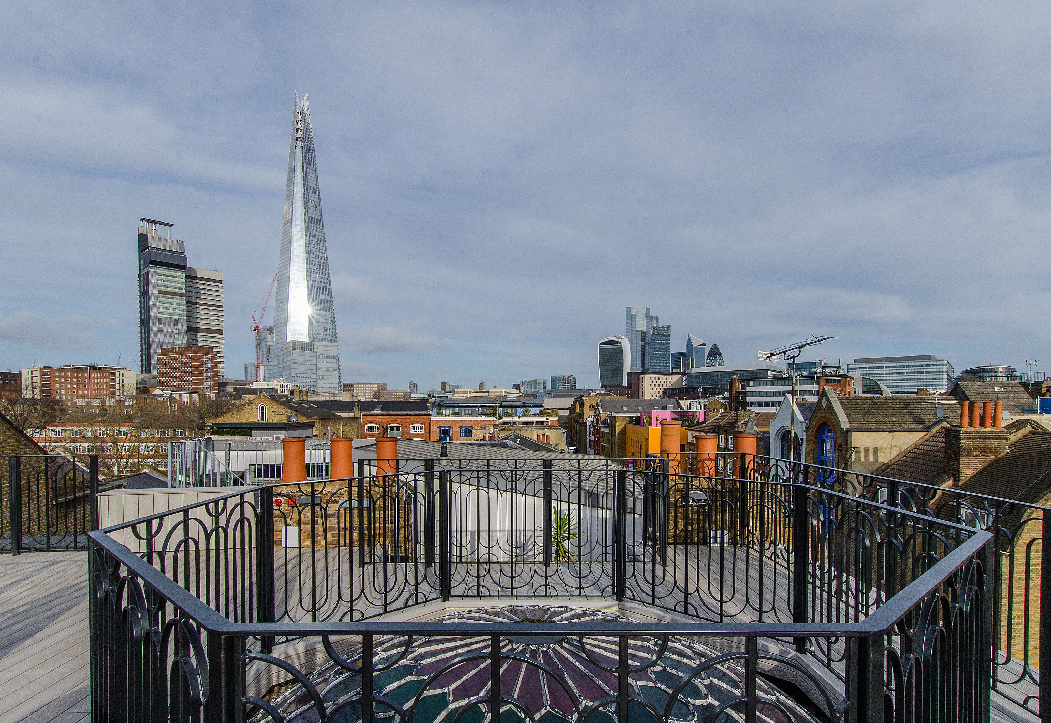Flat Lamb Walk in Greater London