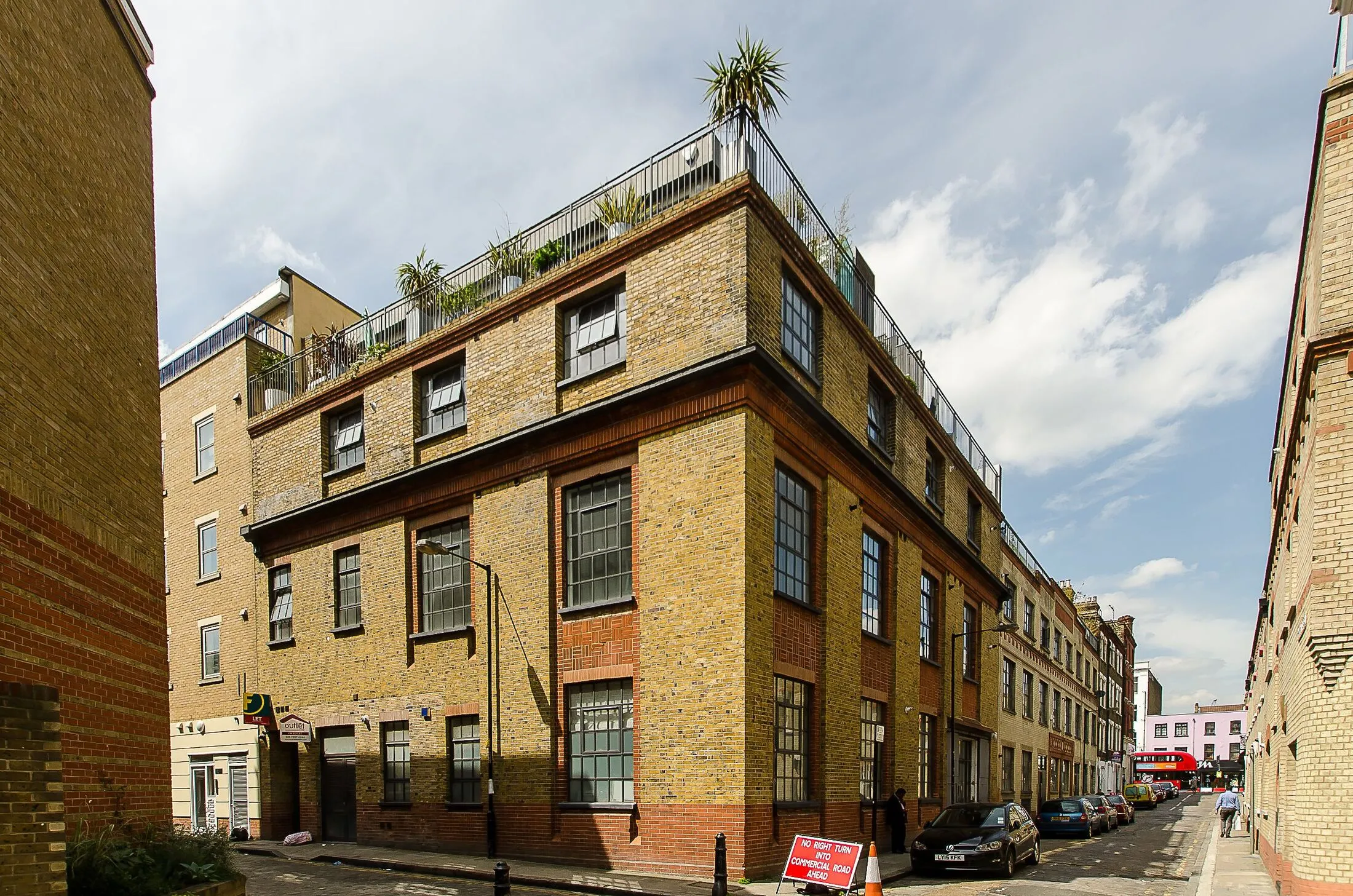 Flat Sly Street in Greater London