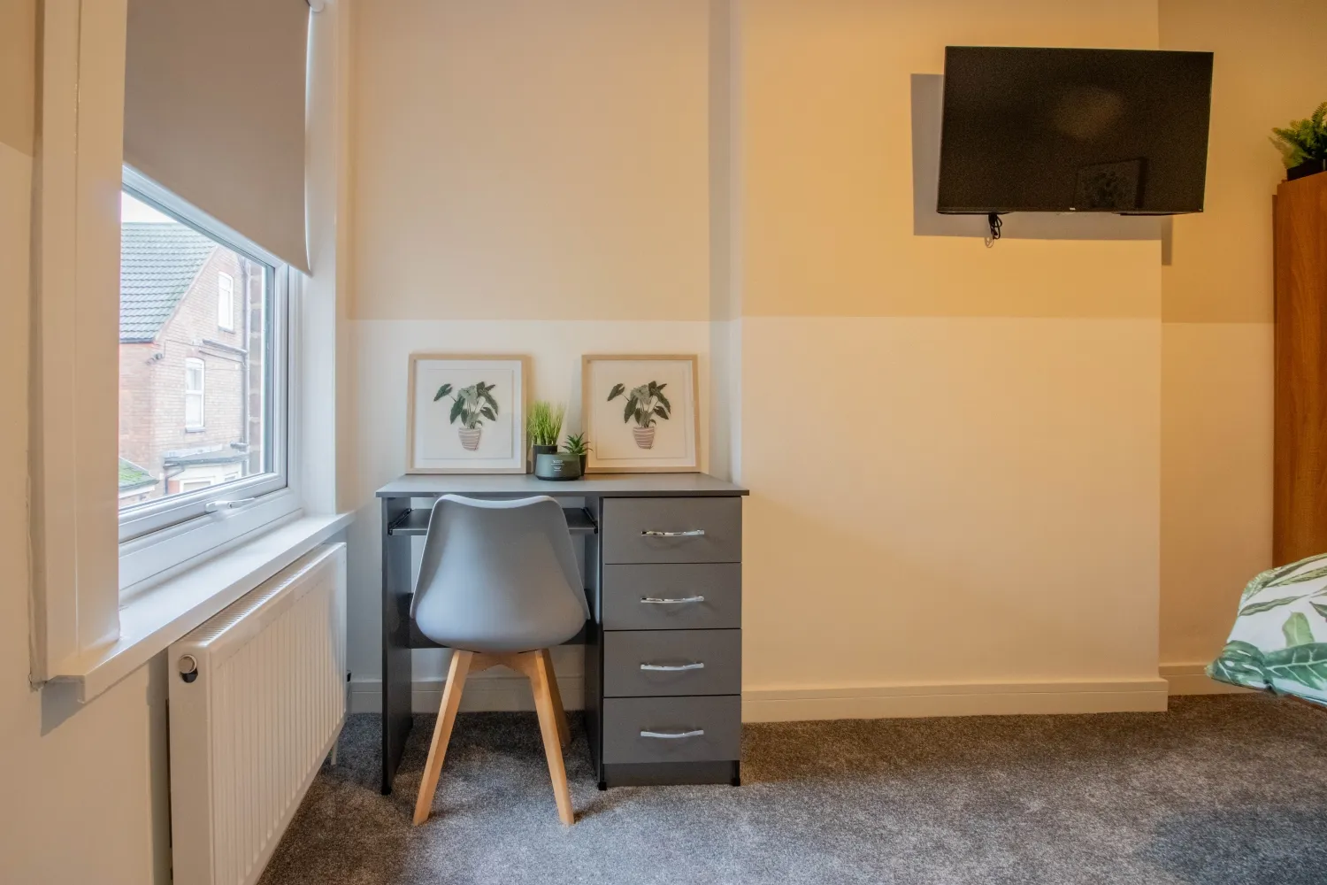 Room Queens Road in Nottingham
