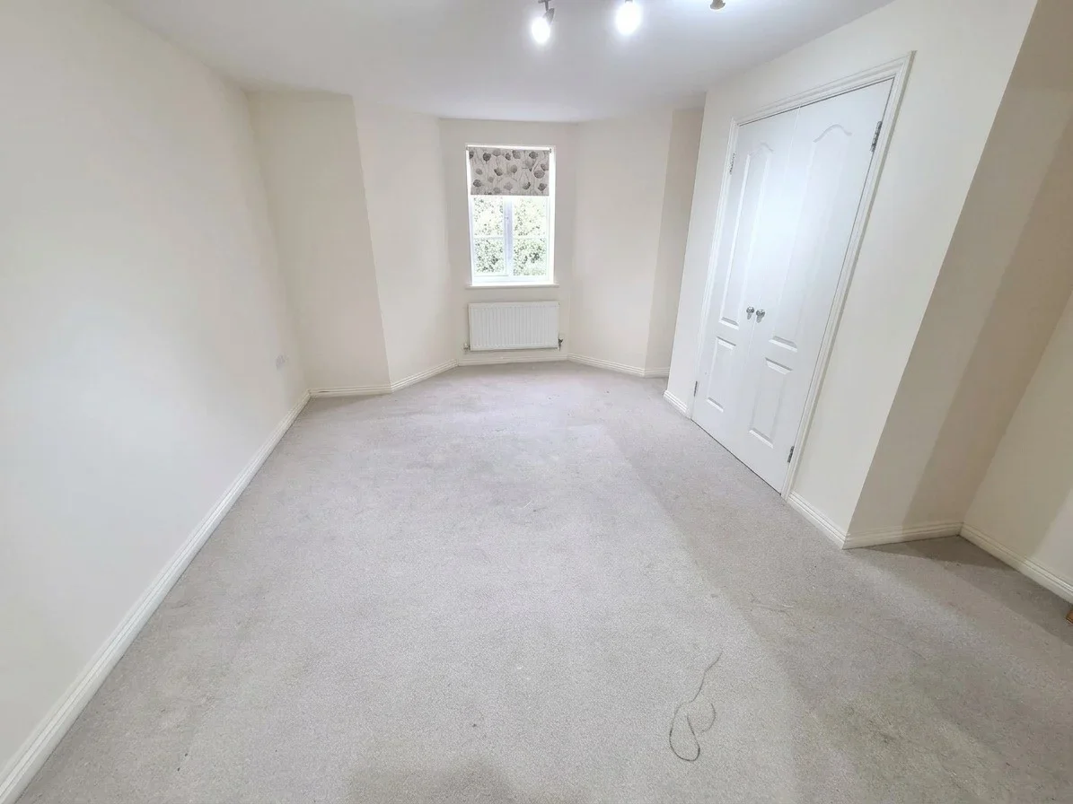 Flat Chambers Walk in Greater London