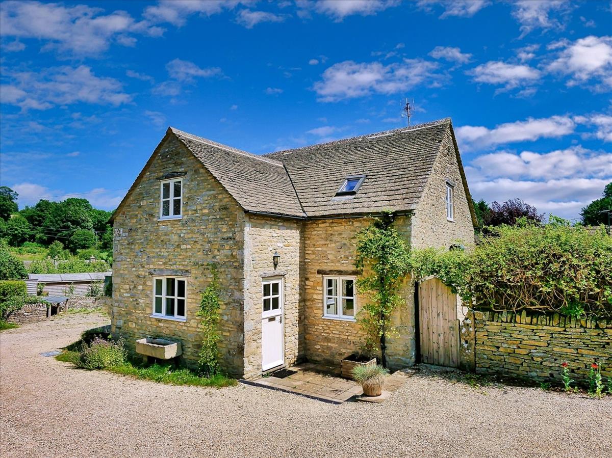 House Stroud Road in Cotswold District