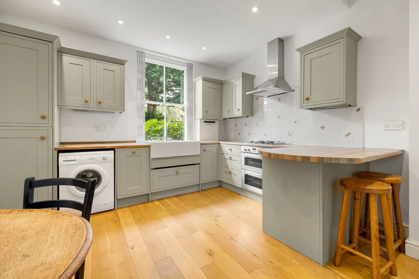 Flat Cranworth Gardens in Greater London