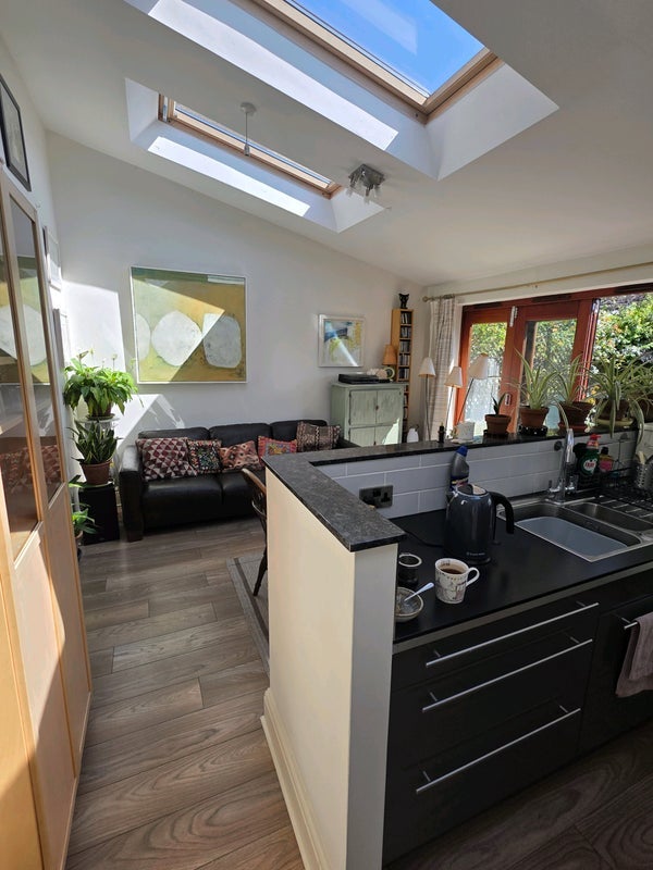 Room Westmead Road in Bristol