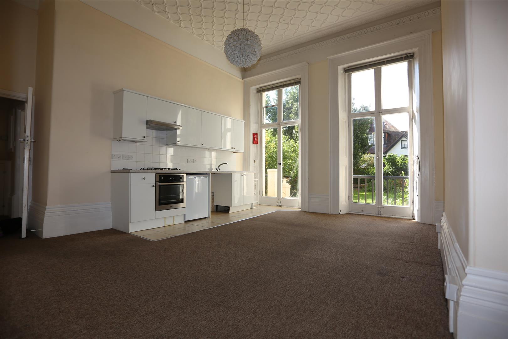 Flat Norfolk Terrace in Brighton