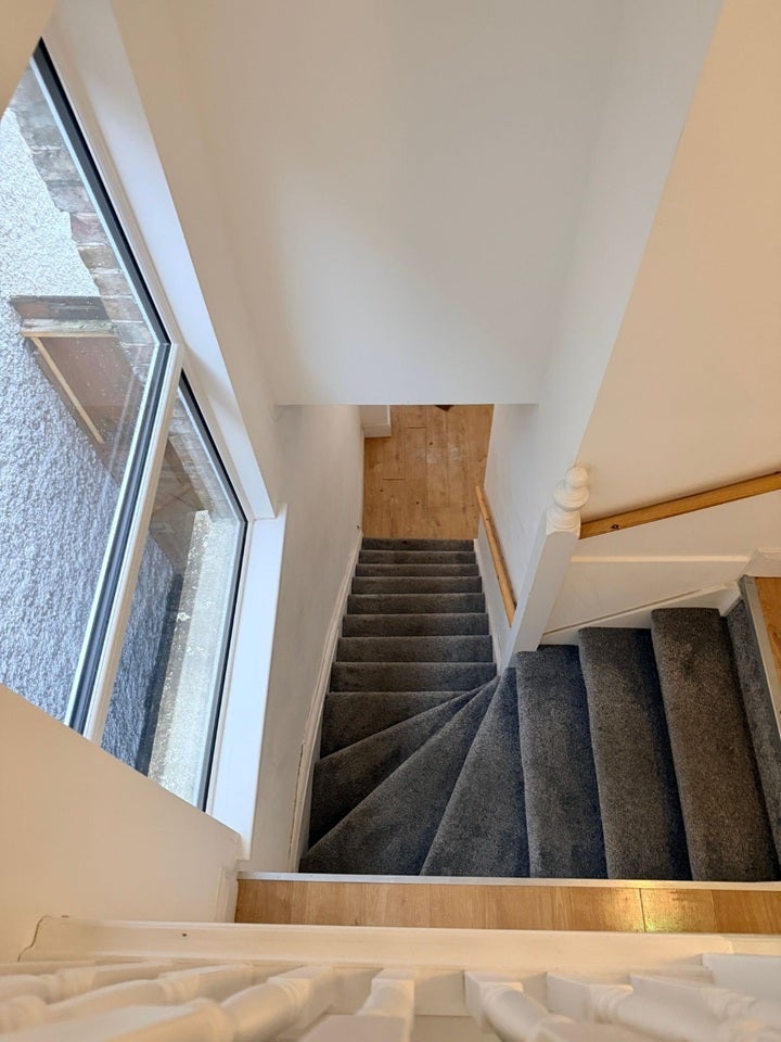 Flat Beatrice Avenue in Greater London