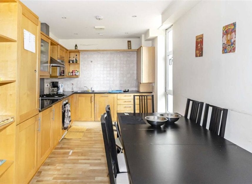 Flat Great Dover Street in Greater London