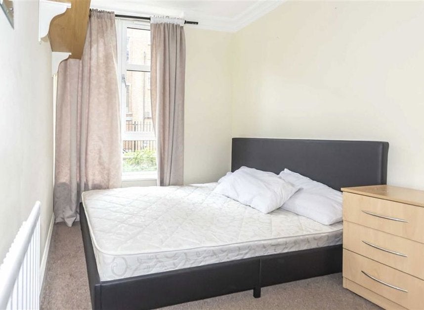 Flat Great Dover Street in Greater London
