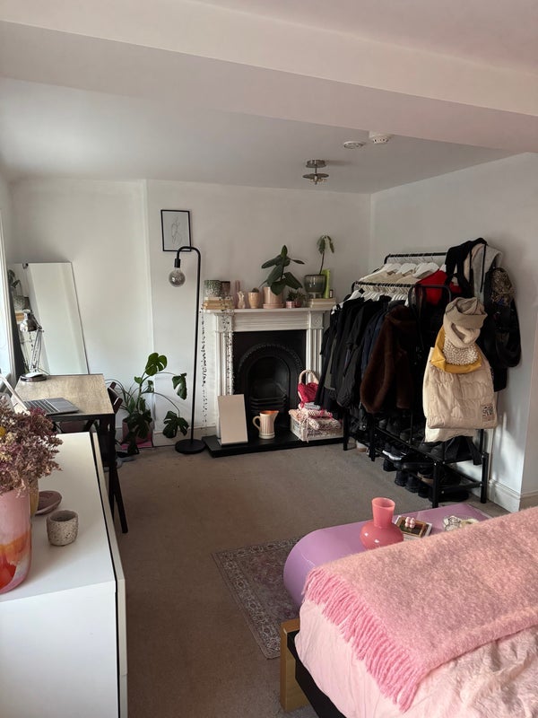 Room St. John Street in Greater London