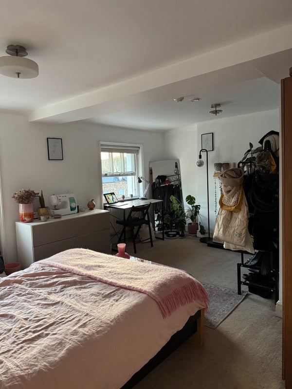 Room St. John Street in Greater London