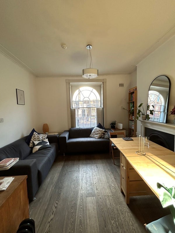 Room St. John Street in Greater London