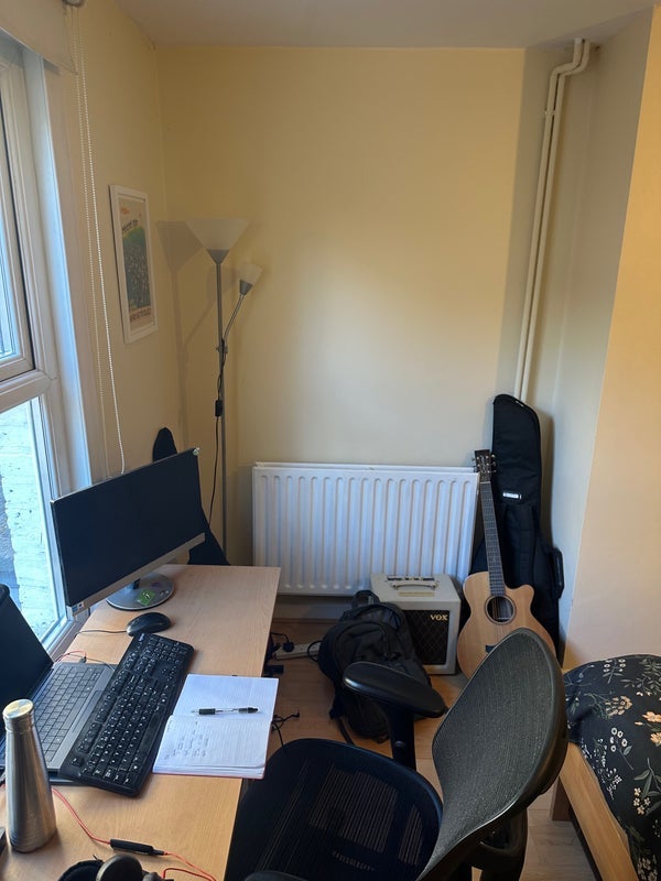 Room Landor Road in Greater London