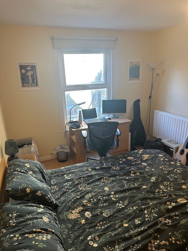Room Landor Road in Greater London