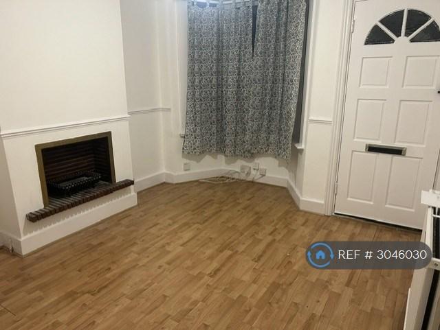 House Rosebery Road in Hertsmere