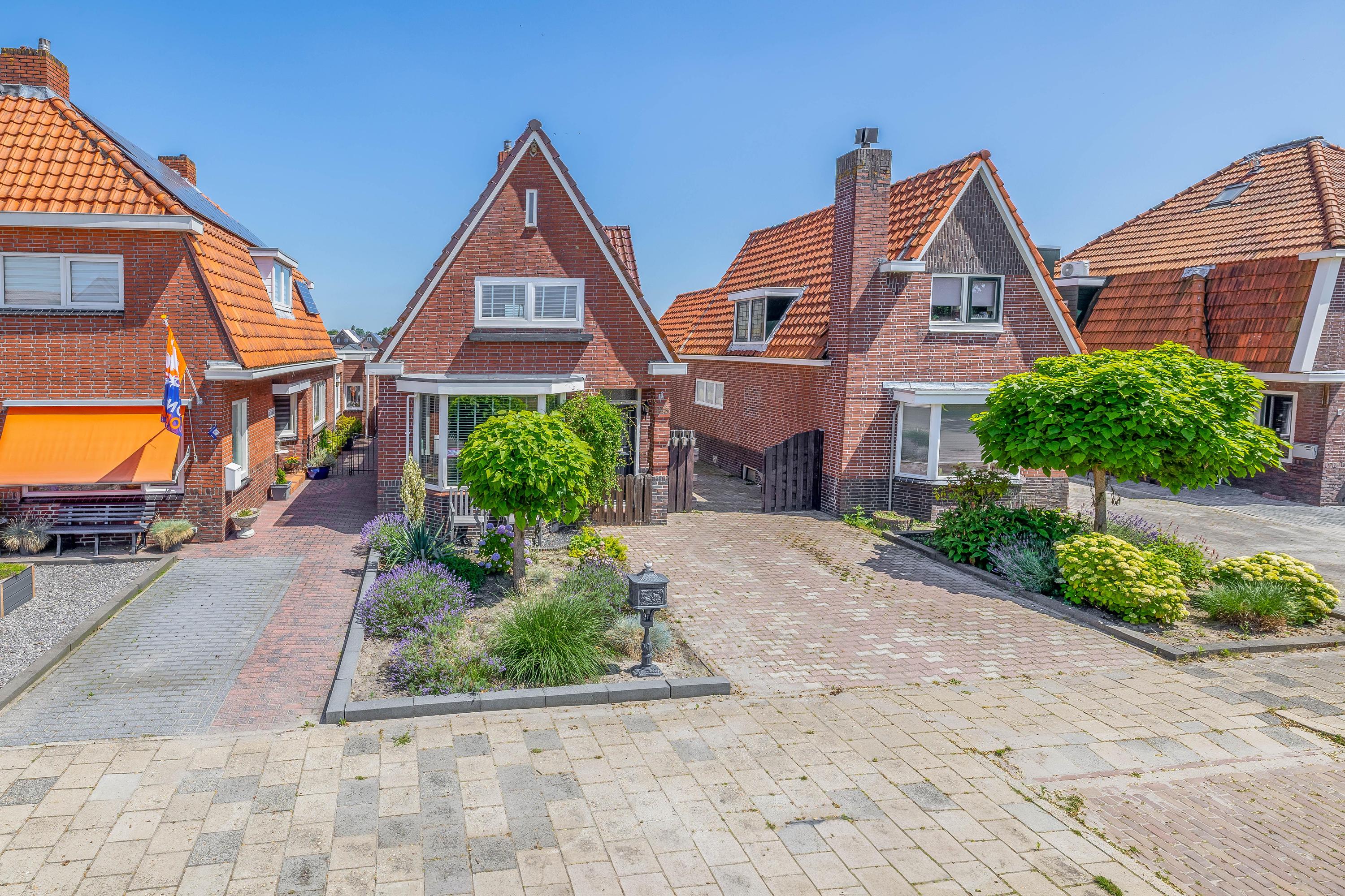 Vrijstaande woning te koop: Middenweg 123, Veendam