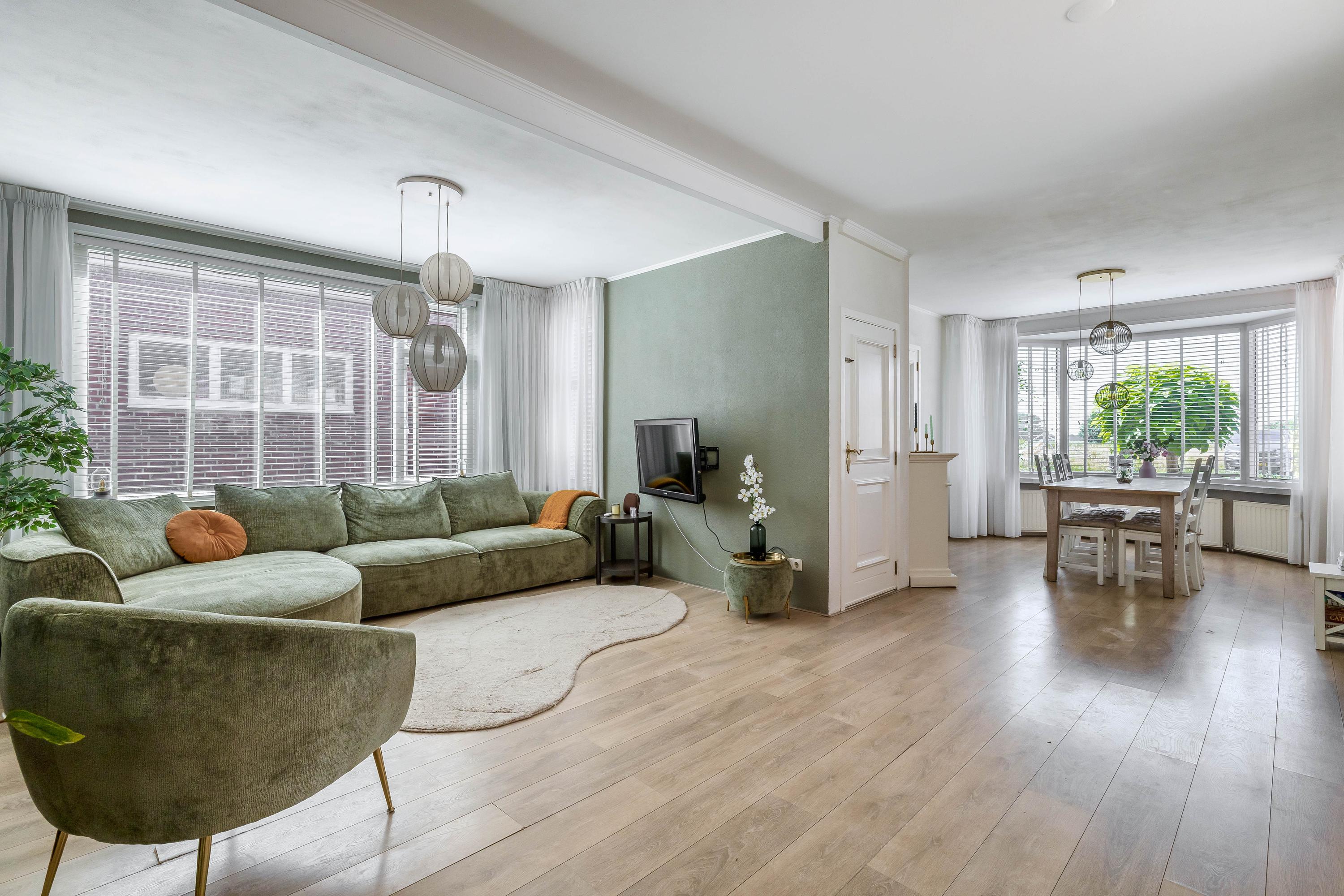 Vrijstaande woning te koop: Middenweg 123, Veendam