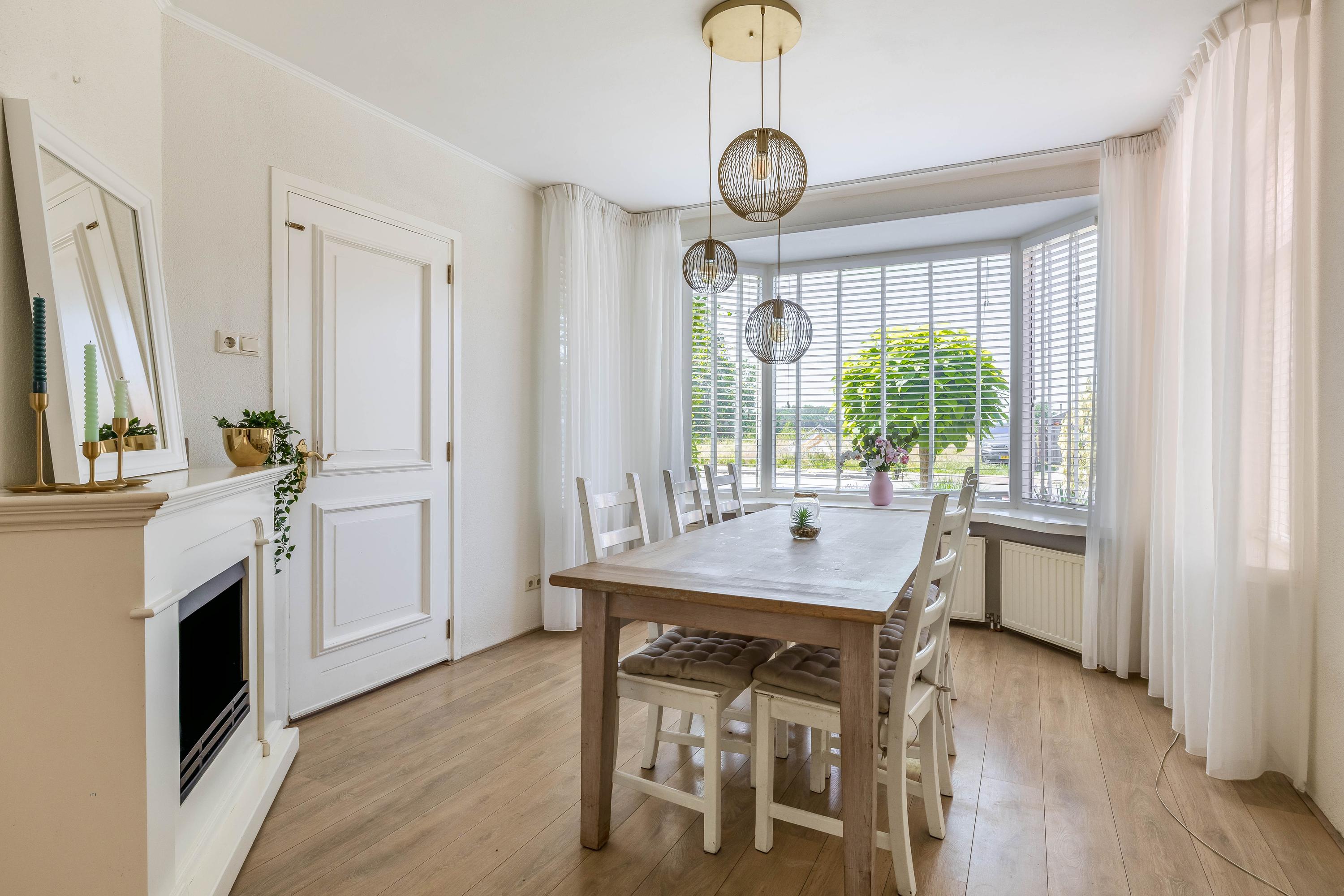 Vrijstaande woning te koop: Middenweg 123, Veendam