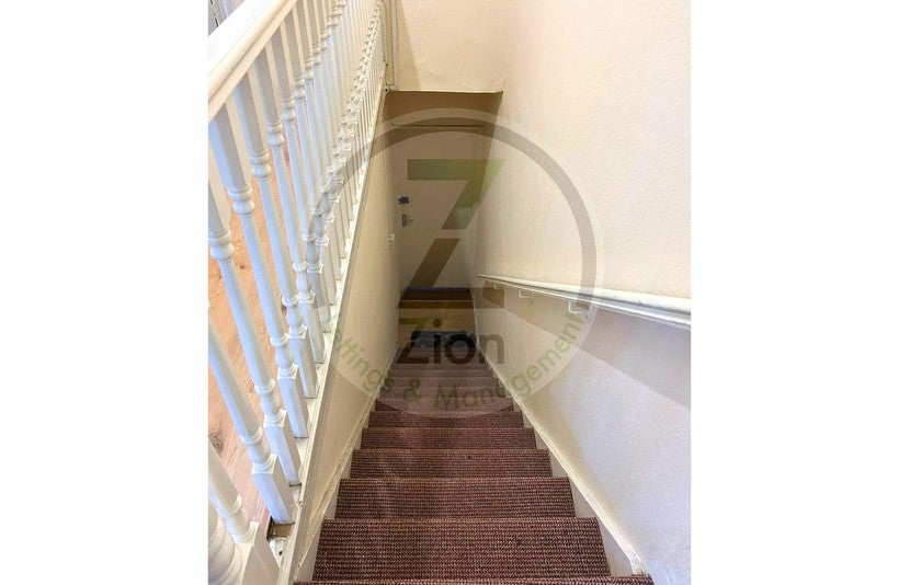 Flat Seaforth Avenue in Greater London