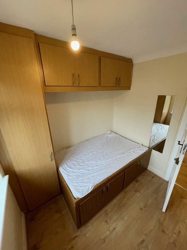 Room Ethelbert Road in Greater London