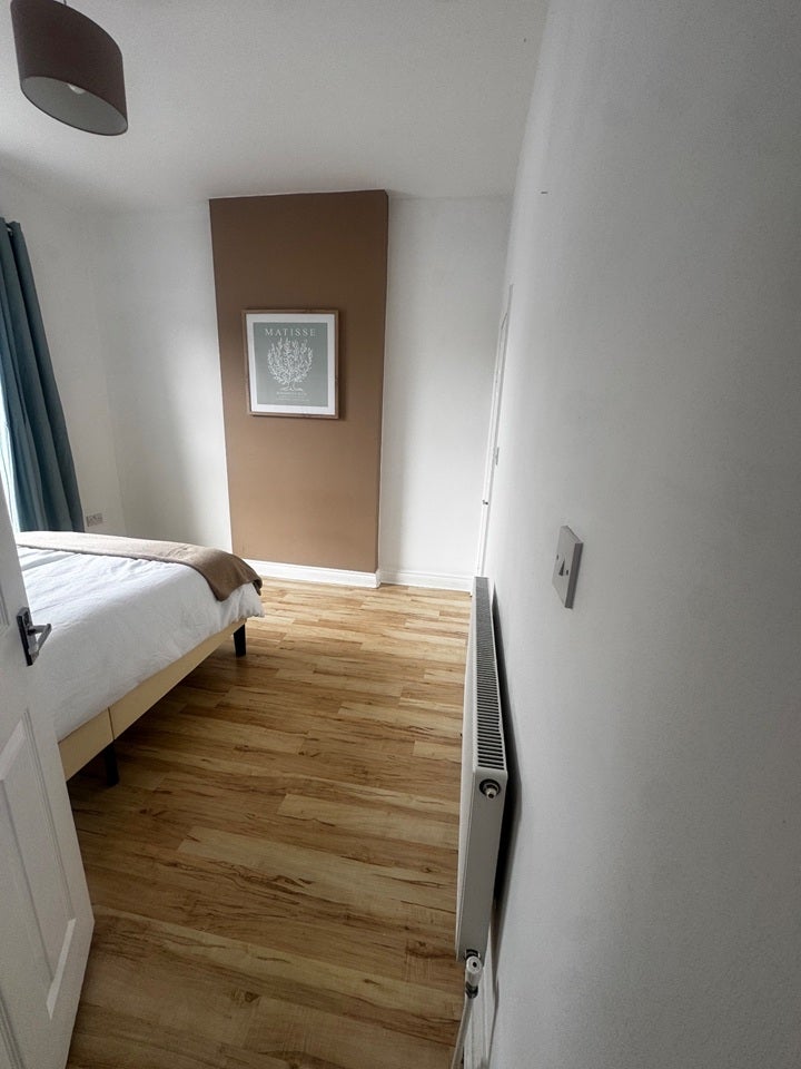 Room Bramshott Road in Portsmouth