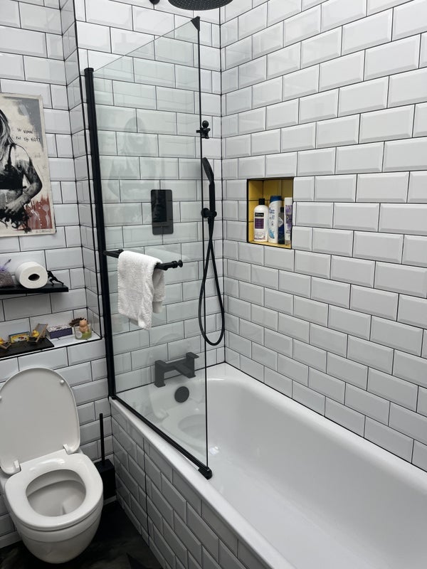 Room Calvert Avenue in Greater London