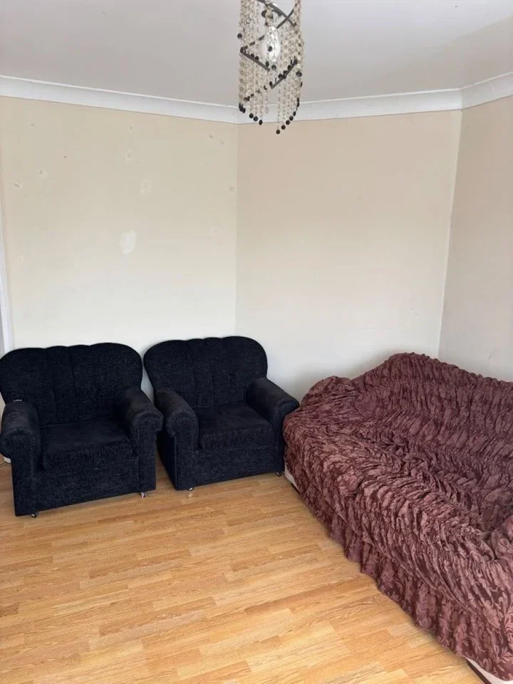 Flat Barnard Gardens in Greater London