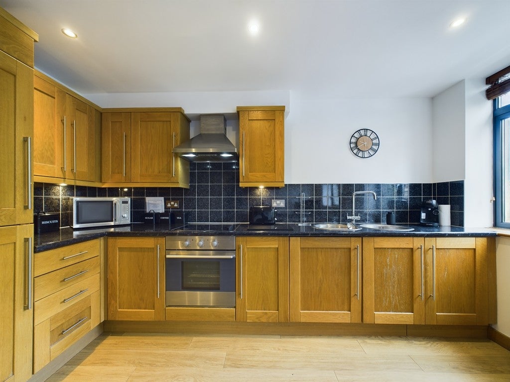 Flat Saint Stephens Avenue in Bristol