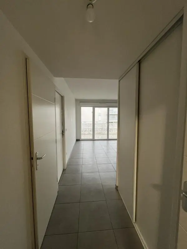 Flat Rue Louis Feraud in Arles