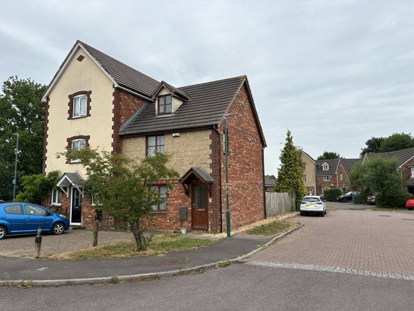 House Salmons Way in Moorend