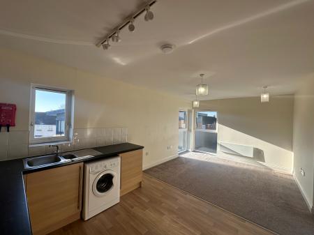 Flat Pasteur Drive in Swindon