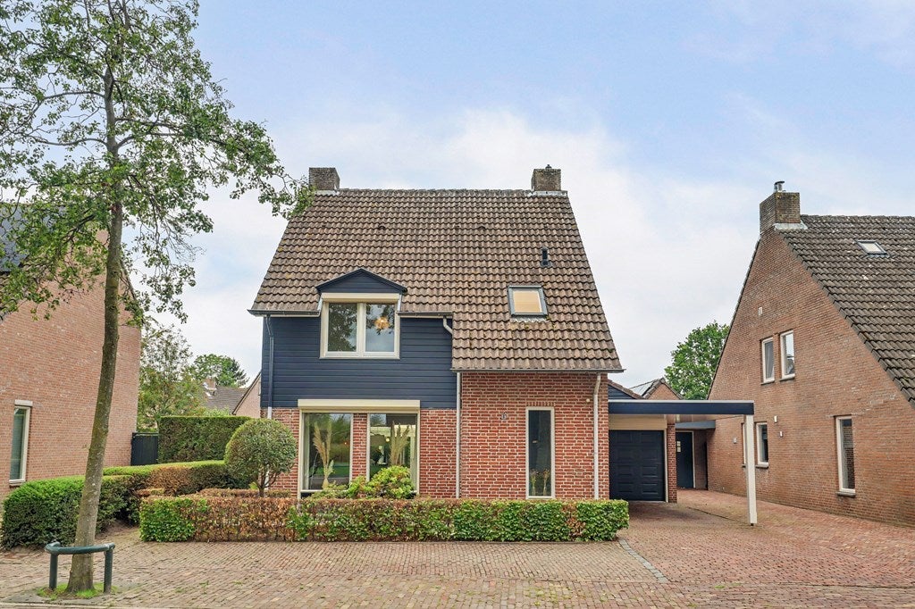 Huis Hofveld 5 in Hoogeloon