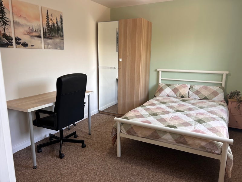 Room Templar Avenue in Coventry