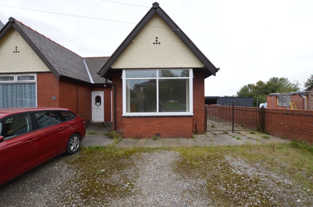 House Walnut Avenue in Wigan