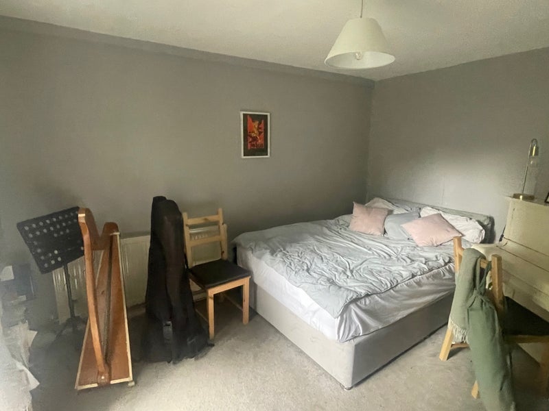 Room Keighley Close in Greater London