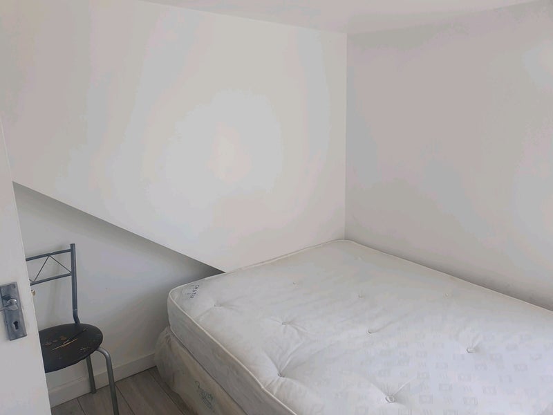 Room Parson's Mead in Greater London