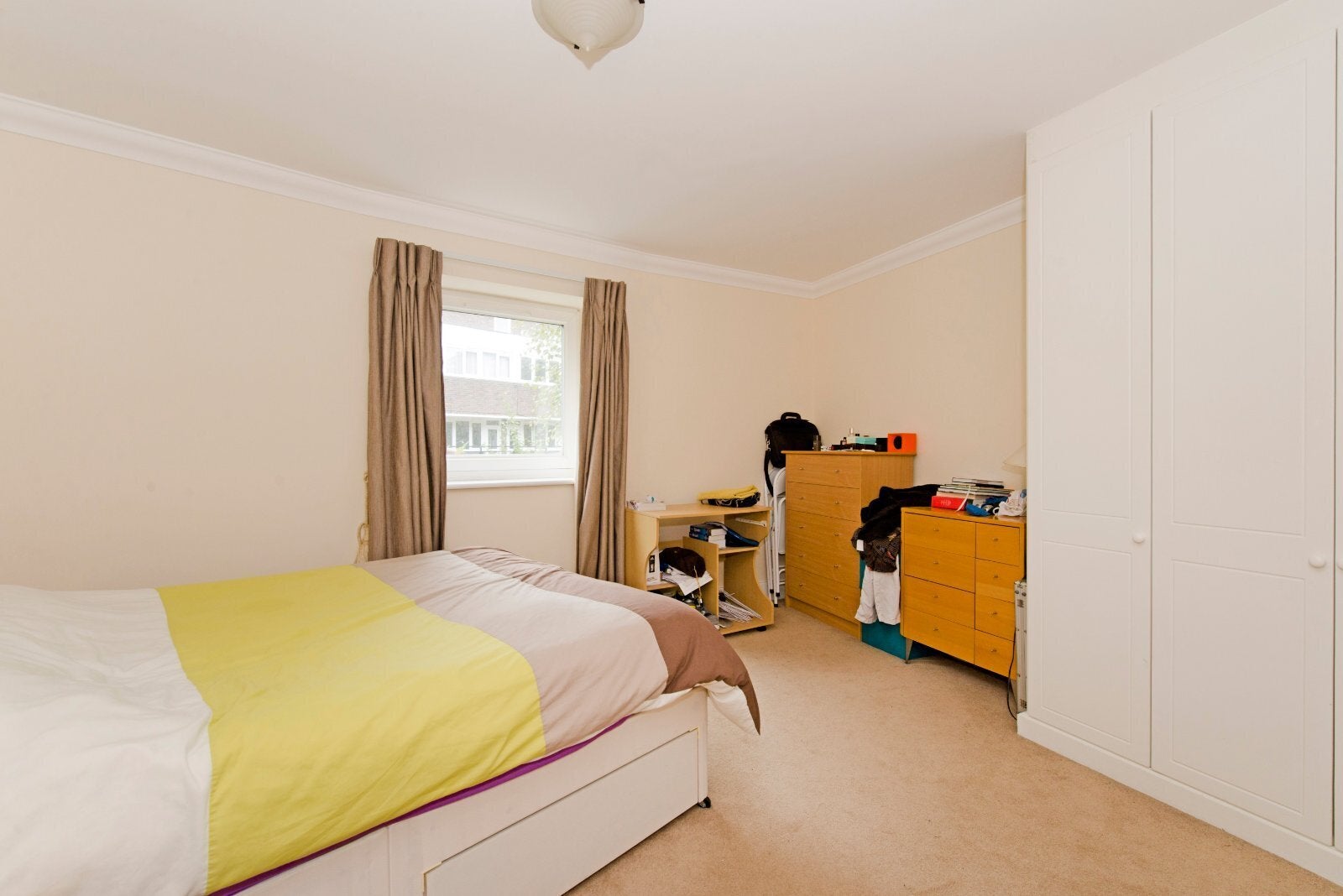 Flat Melville Place in Greater London