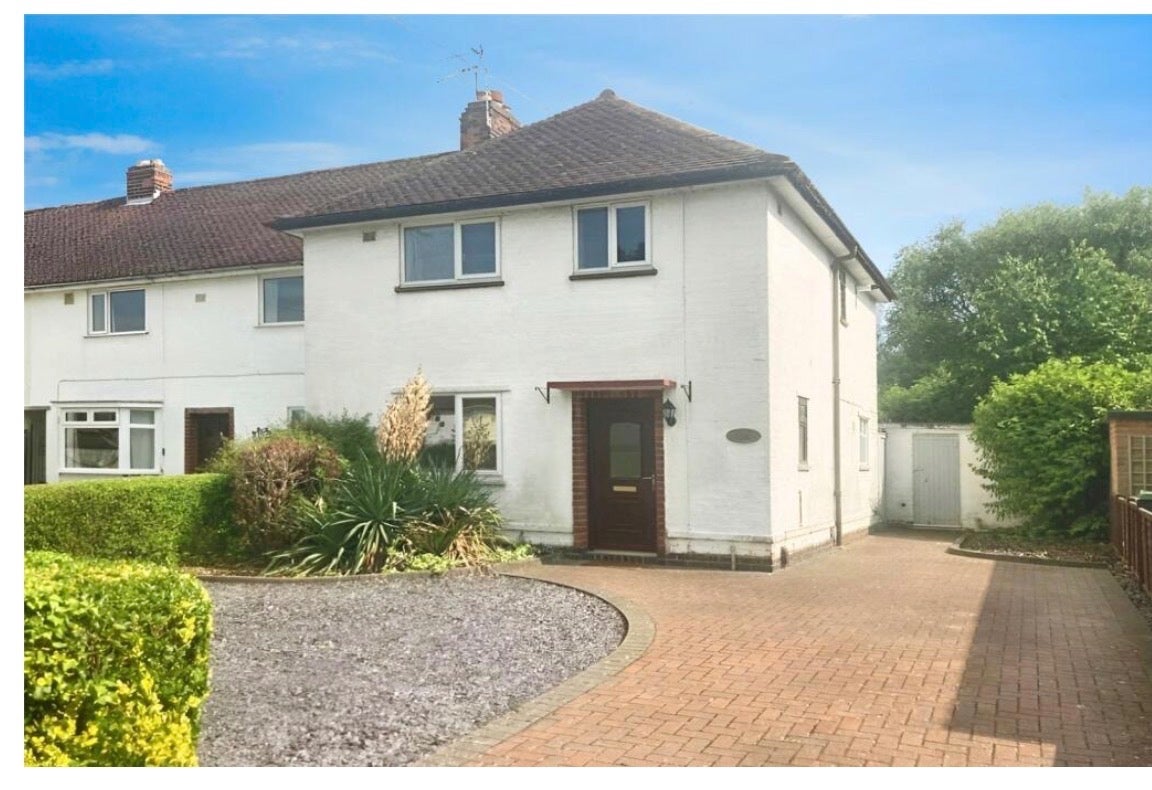 House Alan Moss Road in Charnwood