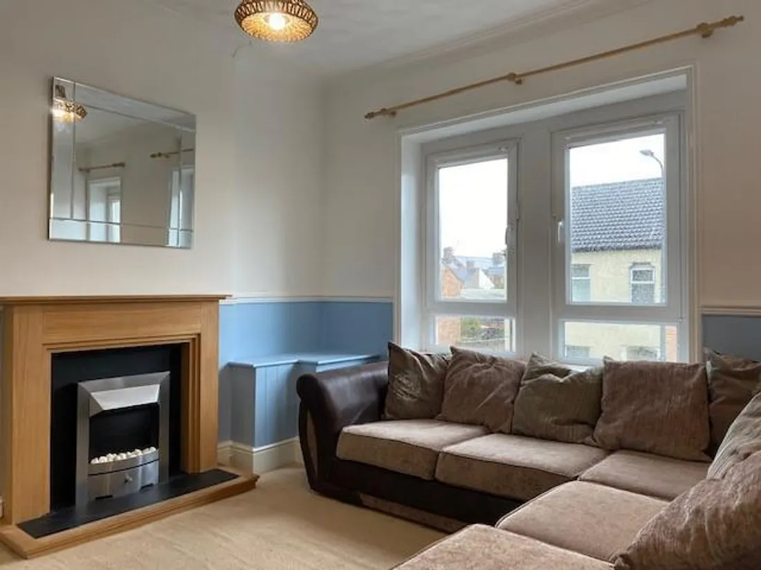 Flat Beresford Road in Cardiff