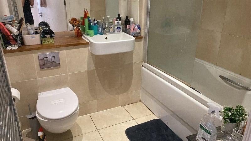 Room High Street in Greater London