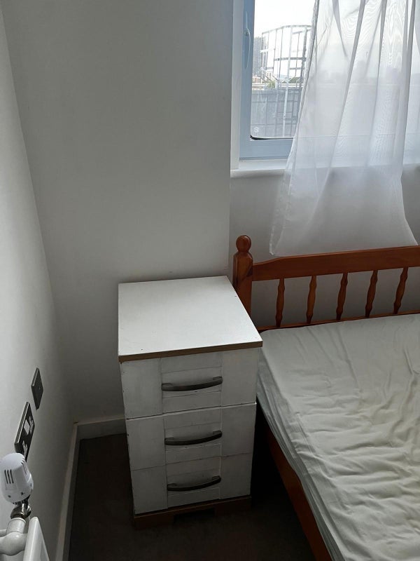 Room High Street in Greater London