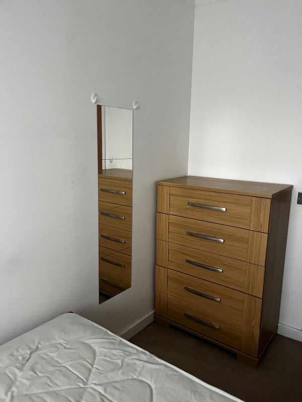 Room High Street in Greater London