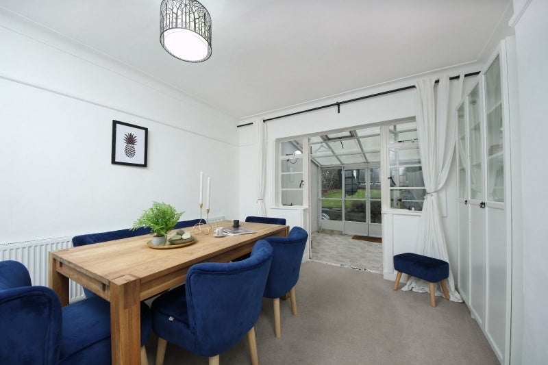 Room Covington Way in Greater London