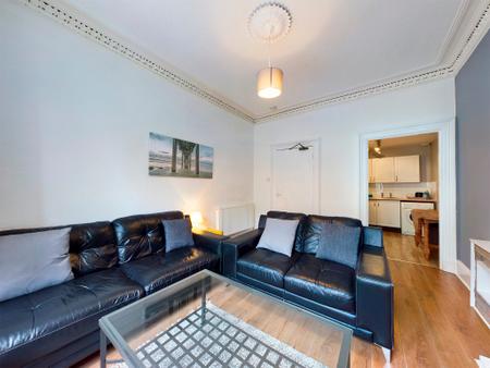 Flat Cathcart Place in City of Edinburgh