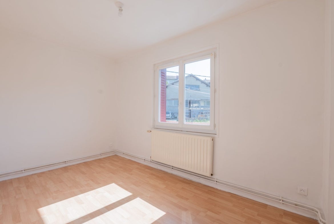 Appartement Rue Du Chambon à La Monnerie-le-Montel