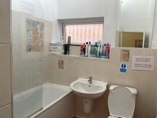 Room Corry Drive in Greater London