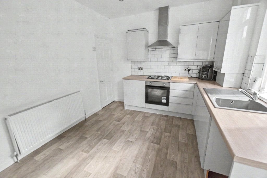 House Highfield Avenue in Leeds