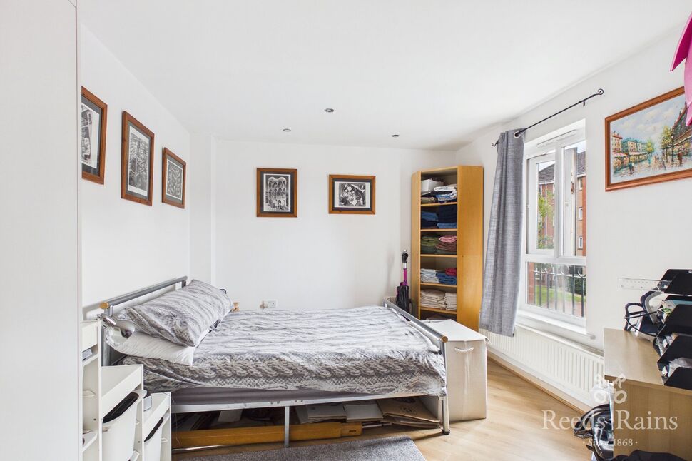 Flat Ellerman Road in Liverpool