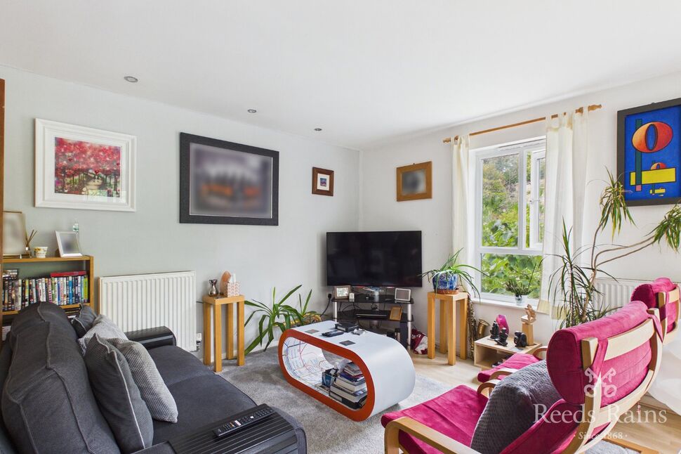 Flat Ellerman Road in Liverpool