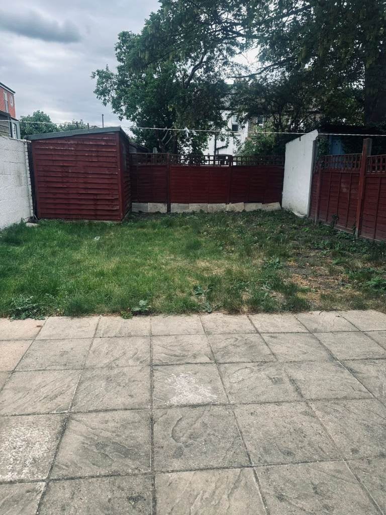 Room Woodland Road in Greater London