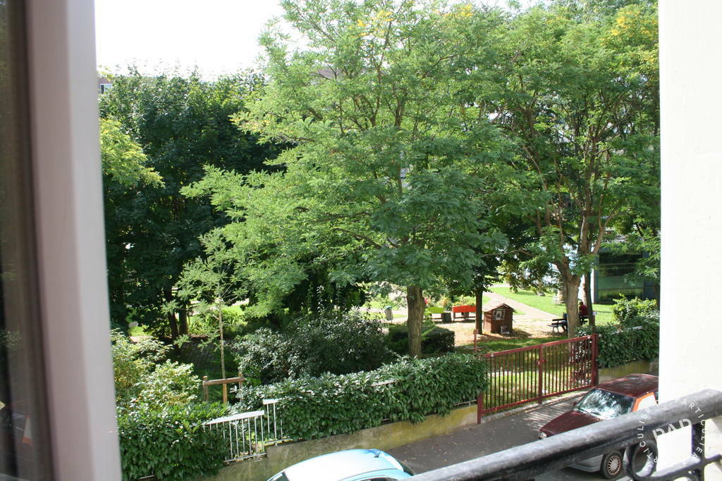 Appartement Allée Éric Chabeur à Paris